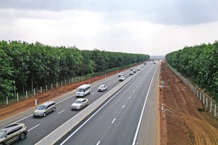Đầu tư hệ thống đường cao tốc: Phân kỳ “đúng và trúng”