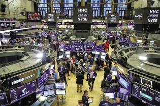 “Bắt mạch” xu hướng đầu tư thế giới năm 2024