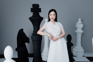 Doanh nhân Lưu Nga, Nhà sáng lập thương hiệu thời trang Elise: Đôi chân trần bước qua than nóng