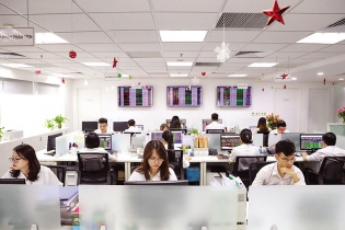 Phát triển nội lực thị trường chứng khoán