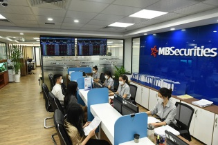 Đại hội đồng cổ đông ngành chứng khoán 2024: Vẫn nóng chuyện tăng vốn