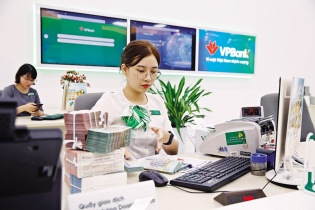 Gỡ rào cho vay nhỏ lẻ: Ngân hàng, công ty tài chính sẽ bứt phá cho vay tiêu dùng?