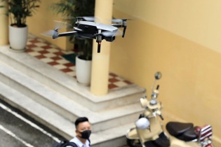 Điều kiện cho kinh doanh tàu bay không người lái