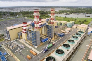 PV Power tăng áp lực chi phí với nợ vay bằng USD