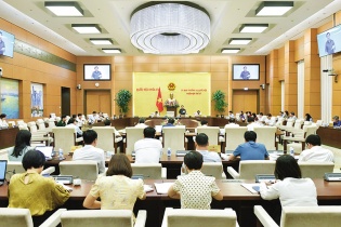 Đánh giá về chống tiêu cực còn “mờ nhạt”