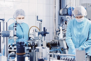 Doanh nghiệp có vốn đầu tư nước ngoài: Cơ hội và thách thức trong đổi mới y tế