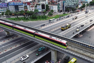 “Bệ phóng thể chế" để Hà Nội bứt phá