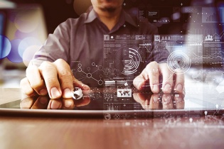 Cảnh giác với tấn công mạng tích hợp AI