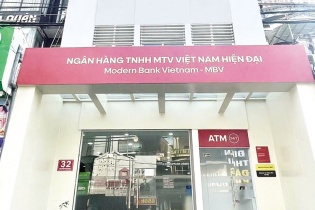 Ngân hàng “ve sầu thoát xác” hậu chuyển giao bắt buộc