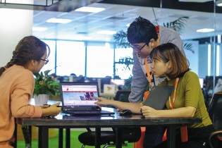 Thu hút nhân tài thực thi Nghị quyết số 57-NQ/TW