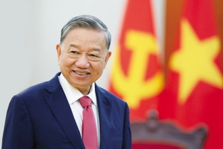 Báo chí vươn mình cùng dân tộc