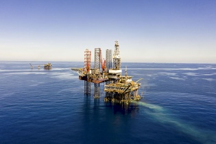 “Gợn sóng” trên thị trường dầu mỏ và nỗ lực của Việt Nam