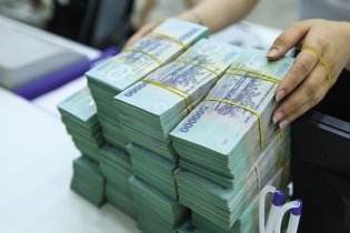 Chưa thể “thả phanh” tín dụng trong ngắn hạn