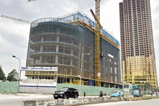 Người trẻ đang bị “loại khỏi cuộc chơi” mua nhà tại Hà Nội