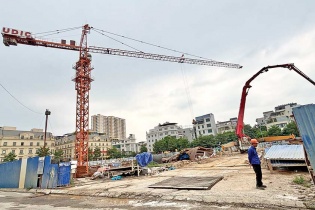 Nhà ở xã hội chưa xong móng đã rầm rộ rao bán