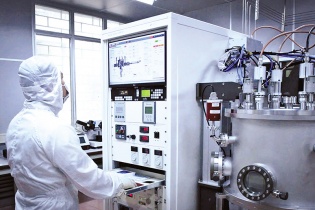 Giải cơn khát nhân lực bán dẫn