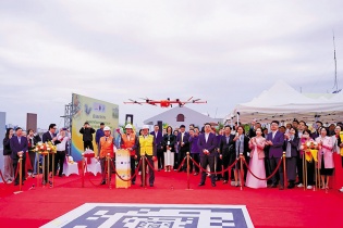 Máy bay không người lái cất cánh trong bệnh viện