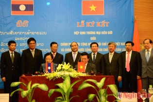 Phê duyệt Hiệp định thương mại biên giới Việt Nam-Lào