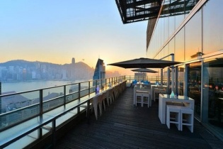 Top 5 quán bar trên cao độc đáo nhất hành tinh: Tự hào vịnh Lan Hạ