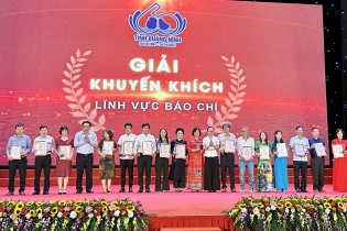 Quảng Ninh trao 85 tác phẩm đoạt giải cuộc thi sáng tác văn học, nghệ thuật, báo chí 