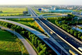 Hải Phòng ưu tiên đầu tư hạ tầng giao thông theo hướng đồng bộ, trọng tâm, trọng điểm