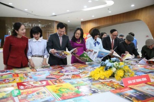 Quảng Ninh: Hơn 1.000 ấn phẩm báo, tư liệu trưng bày tại Hội sách, báo Xuân Ất Tỵ 2025