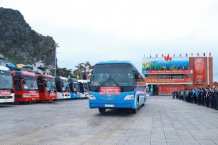 Quảng Ninh: Ấm áp những chuyến xe đưa, đón gần 10.000 người lao động về quê đón Tết 