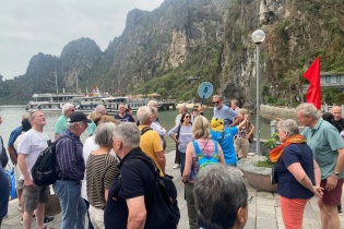 Quảng Ninh tiếp tục đón gần 3.000 khách du lịch tàu biển