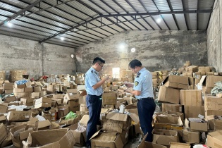 Quảng Ninh phát hiện kho hàng hơn 47.000 sản phẩm nhập lậu, vận hành qua phần mềm nước ngoài