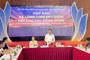 Quảng Ninh: Cú hích cho mùa du lịch cuối năm