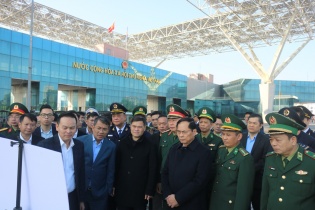 Phó Thủ tướng Bùi Thanh Sơn kiểm tra một số dự án tại Quảng Ninh