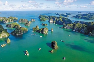 Mở tuyến du lịch kết nối vịnh Hạ Long - vịnh Lan Hạ