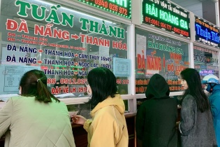Đà Nẵng: “Cháy” vé xe ngày cận Tết