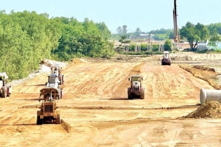 Quảng Ngãi gỡ vướng mỏ đất phục vụ dự án cao tốc Bắc - Nam