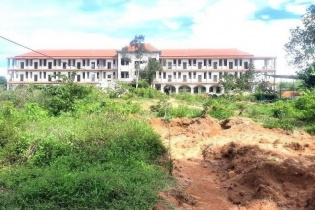 Trường 61 tỷ đồng ở Quảng Nam xây hơn 4 năm không xong: Điều chỉnh thời gian thực hiện