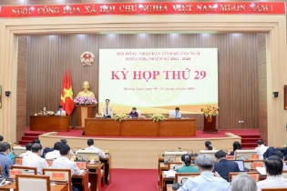 Quảng Ngãi bàn giải pháp phát triển kinh tế, giảm phụ thuộc vào giá dầu