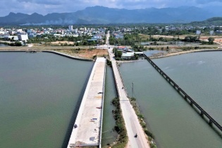 Quảng Nam: Rà soát, bãi bỏ “giấy phép con” làm cản trở giải ngân đầu tư công