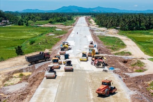 Chủ tịch Quảng Ngãi yêu cầu đến 30/8 phải thông tuyến cao tốc Quảng Ngãi - Hoài Nhơn