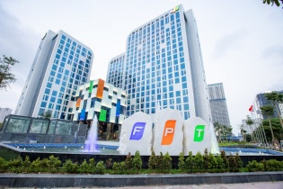 FPT 10 năm liên tiếp đứng trong TOP 50 công ty niêm yết tốt nhất Việt Nam 