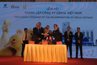 De Heus, Orvia và Công ty Lan Chi lập liên doanh phát triển vịt giống chất lượng cao