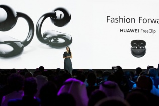 Huawei ra mắt tai nghe sáng tạo, có thể tự động nhận diện tai trái - tai phải