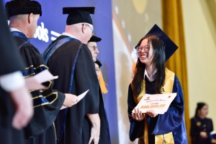 25 triệu USD học bổng được trao cho học sinh hệ thống Trường quốc tế Hoa Kỳ APU