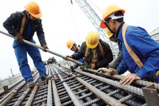 Khó khăn bủa vây, nhiều doanh nghiệp xây dựng không có hợp đồng mới