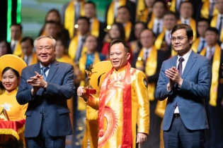Kinh doanh tăng trưởng mạnh mẽ và bền vững, Stavian Hóa chất được vinh danh trong Top 10 Sao Vàng đất Việt 2024