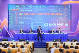 Kiên định với “AI bán xe số xanh”, FPT đặt mục tiêu tăng trưởng 20% năm 2025