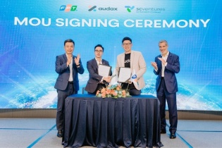 FPT hợp tác chiến lược với công ty do Standard Chartered đầu tư, thúc đẩy đổi mới ngân hàng số