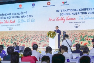 Bàn chuyện nâng cao tầm vóc và thể lực của thế hệ trẻ Bàn chuyện nâng cao tầm vóc và thể lực của thế hệ trẻ