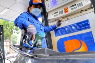 Mặt bằng giá tiêu dùng tiếp tục hạ nhiệt, nhưng dư địa điều hành lạm phát còn khó khăn