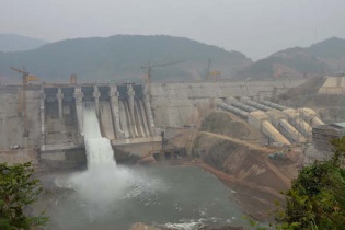 Tổ máy 2 Nhà máy thuỷ điện Trung Sơn hoà lưới quốc gia