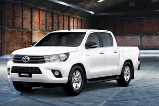 Hilux có phiên bản cải tiến 2017 giá tối đa 775 triệu đồng